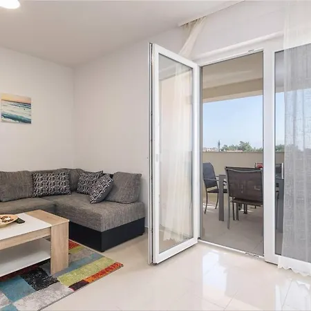 Apartment Rogina 2. Sea View *