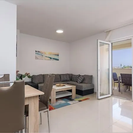 Апартаменты Rogina 2. Sea View *