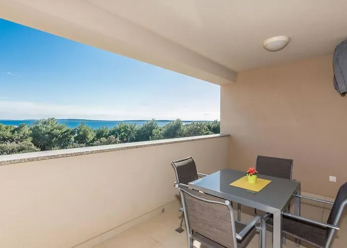 Апартаменты Rogina 2. Sea View Мандре