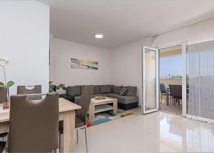 Апартаменты Rogina 2. Sea View *